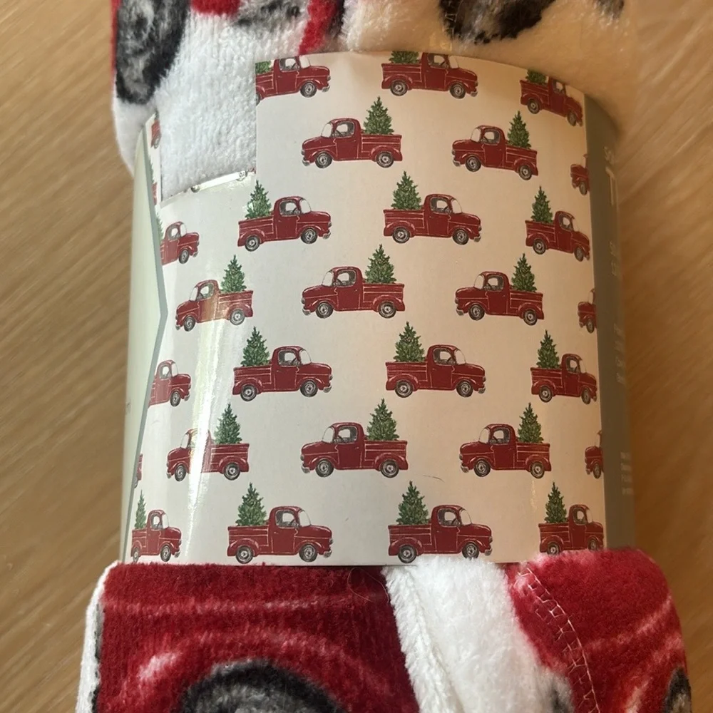 NEW Real Living Holiday Red Truck Throw Blanket
